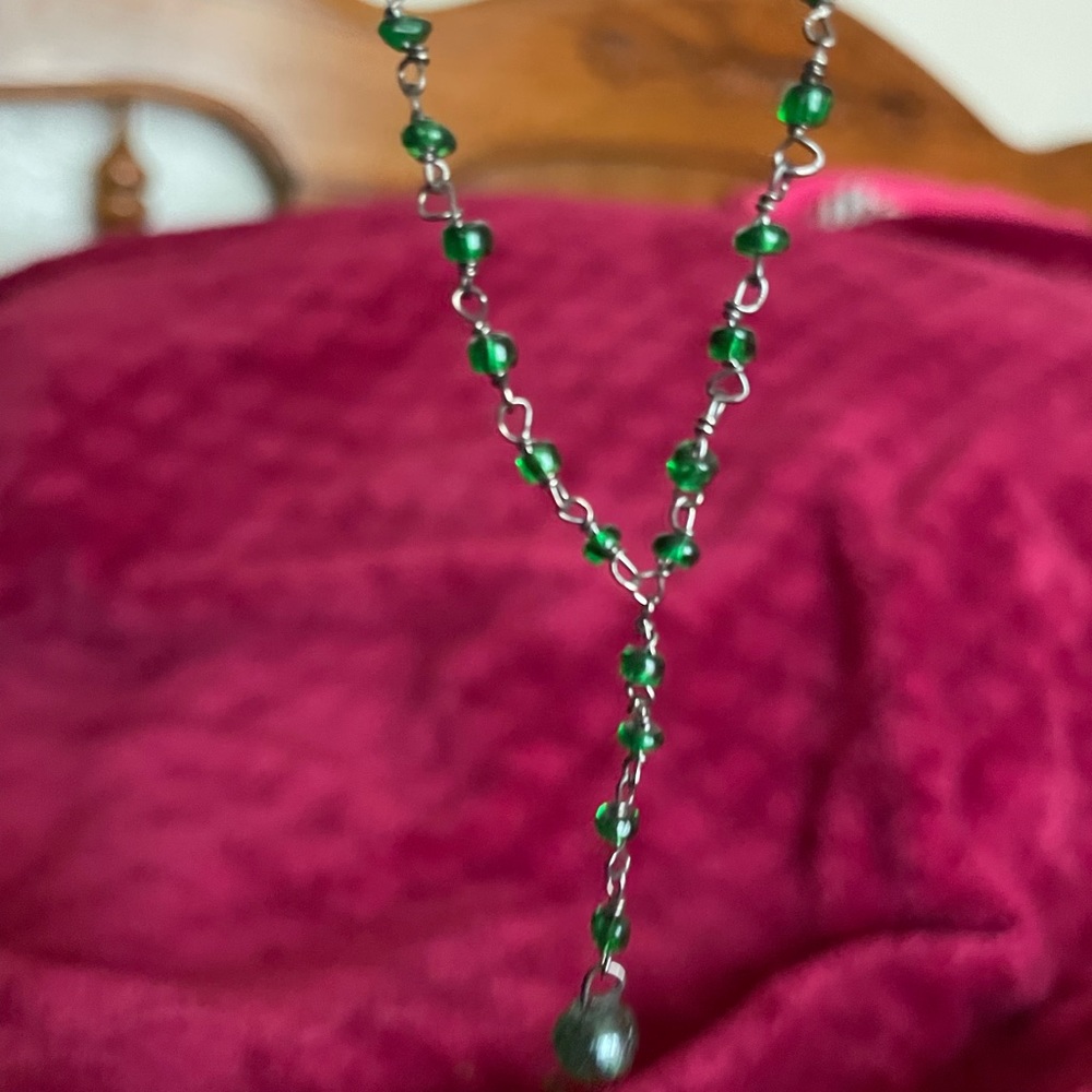 Beaded green color necklace